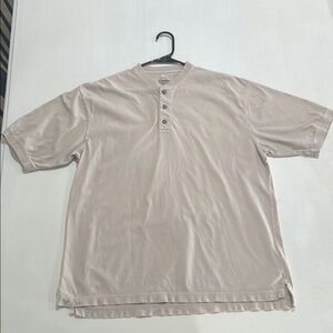 Cabela's Tan Henley T-shirt. Men's L/XL. 100% cotton. Very good condition. Nice!